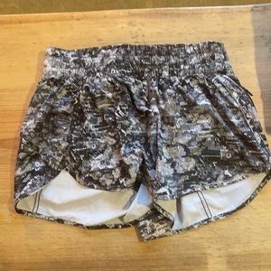 lululemon tracker shorts